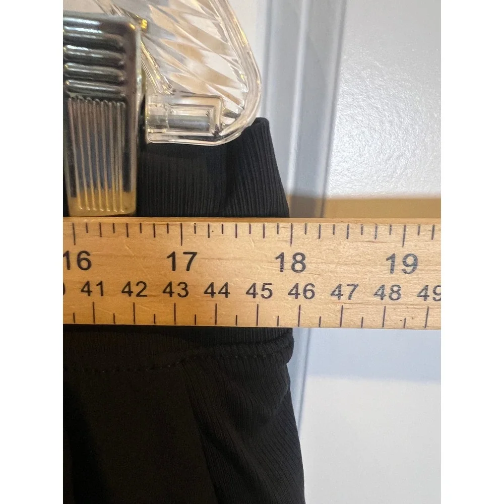 Athleta Women Skort Elastic‎ Ribbed Waistband Black 16